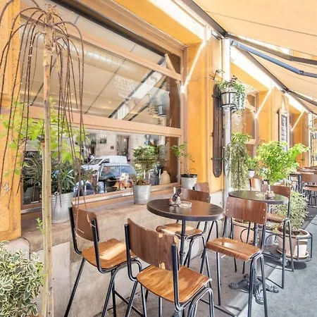 Cosy At Very Location With Aircon * Budapest