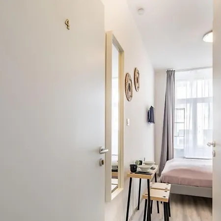 Apartment Cosy At Very Location With Aircon *